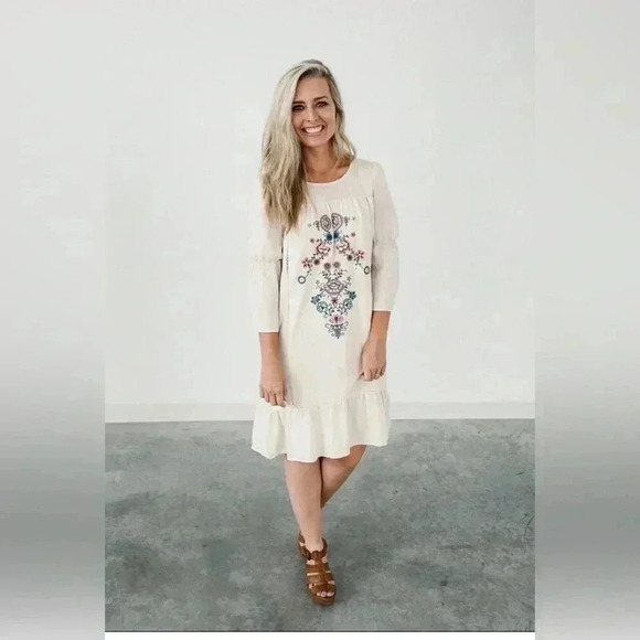 Ashely LeMieux Dresses & Skirts - Ashely LeMieux Shelby Midi Dress Size L NWOT